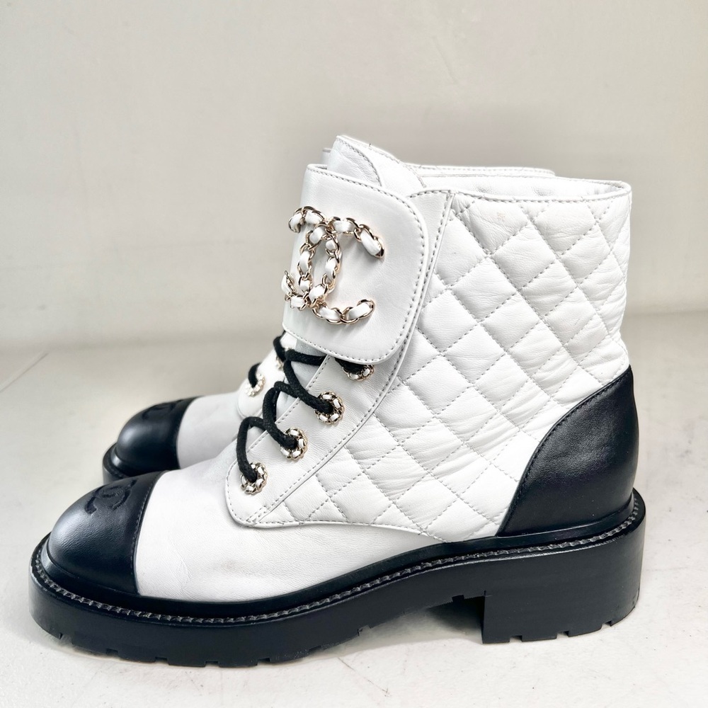 Chanel Shiny Goat Skin Interlocking CC Logo Combat Boots Size 39 - Picture 7 of 14